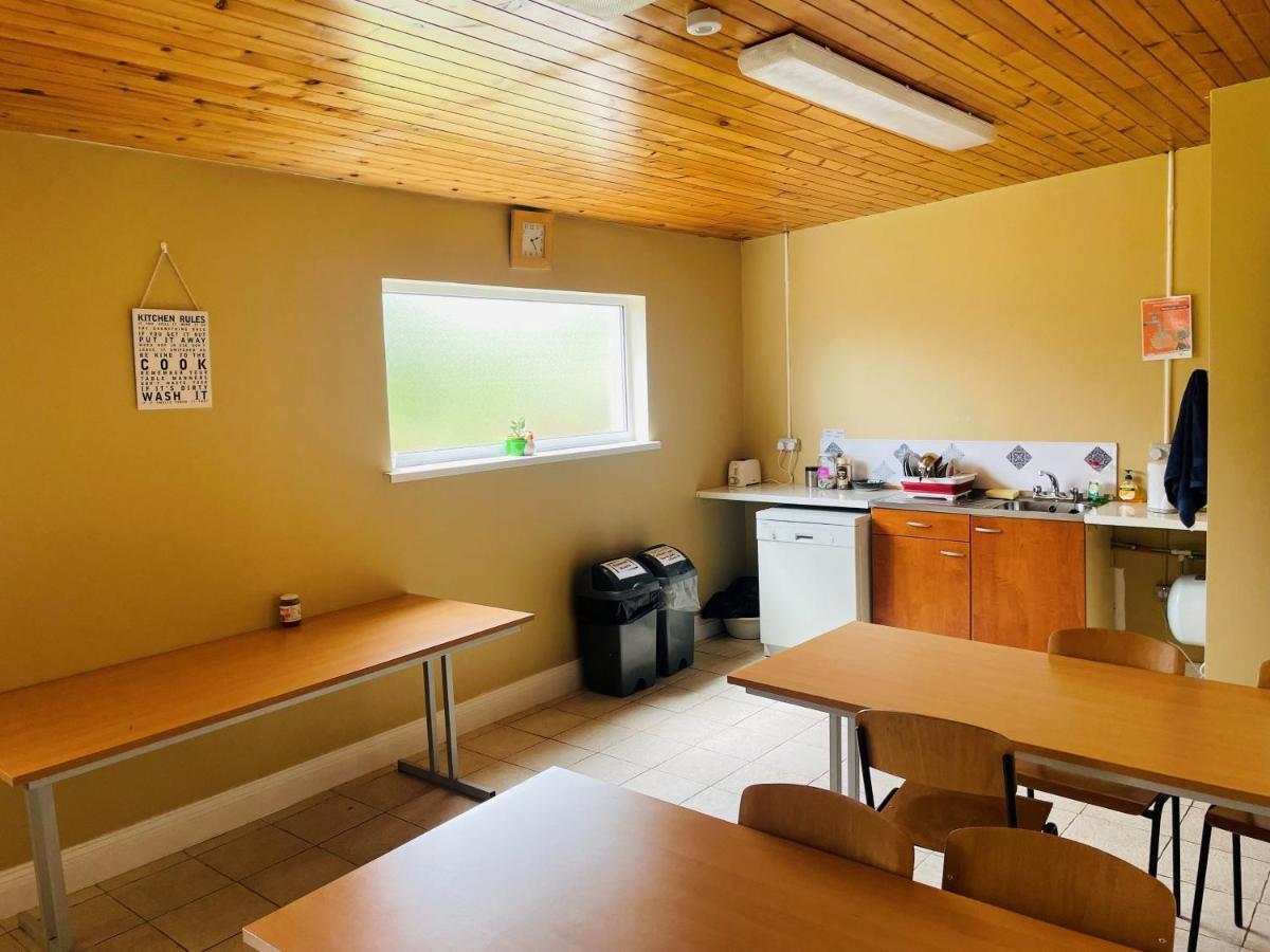 Greenway&Copper Coast Hostel Bunmahon Esterno foto