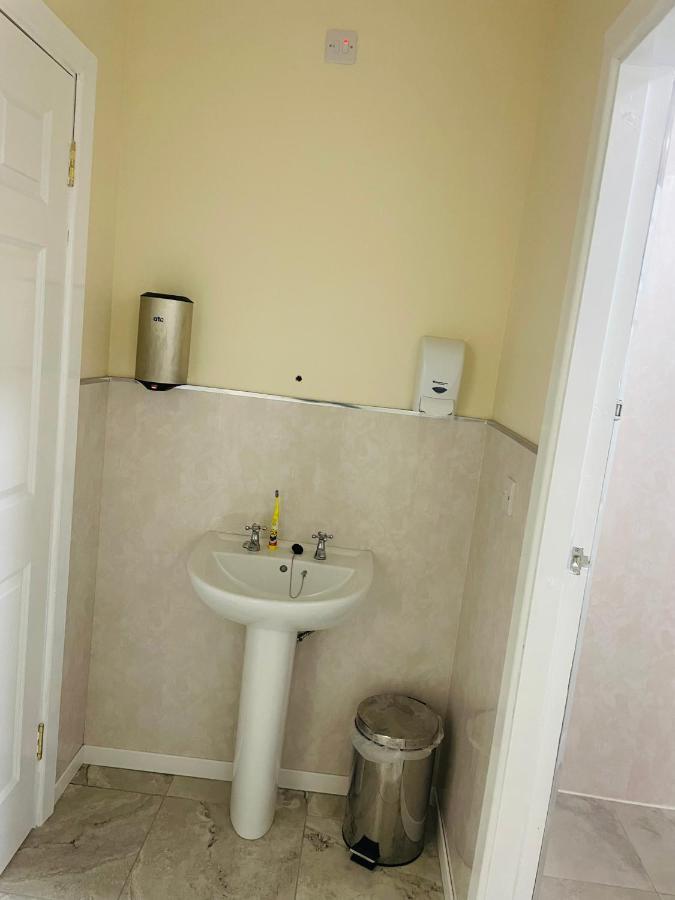 Greenway&Copper Coast Hostel Bunmahon Esterno foto