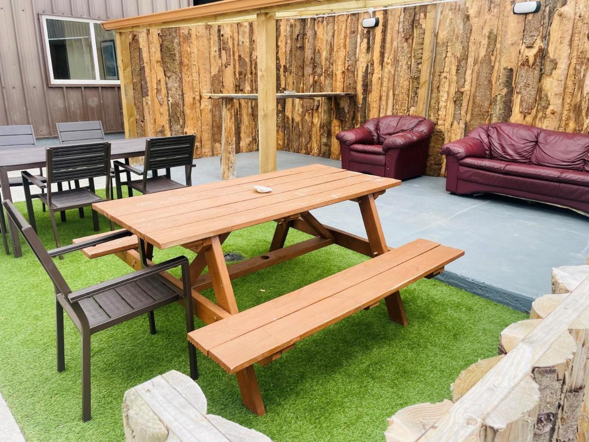 Greenway&Copper Coast Hostel Bunmahon Esterno foto