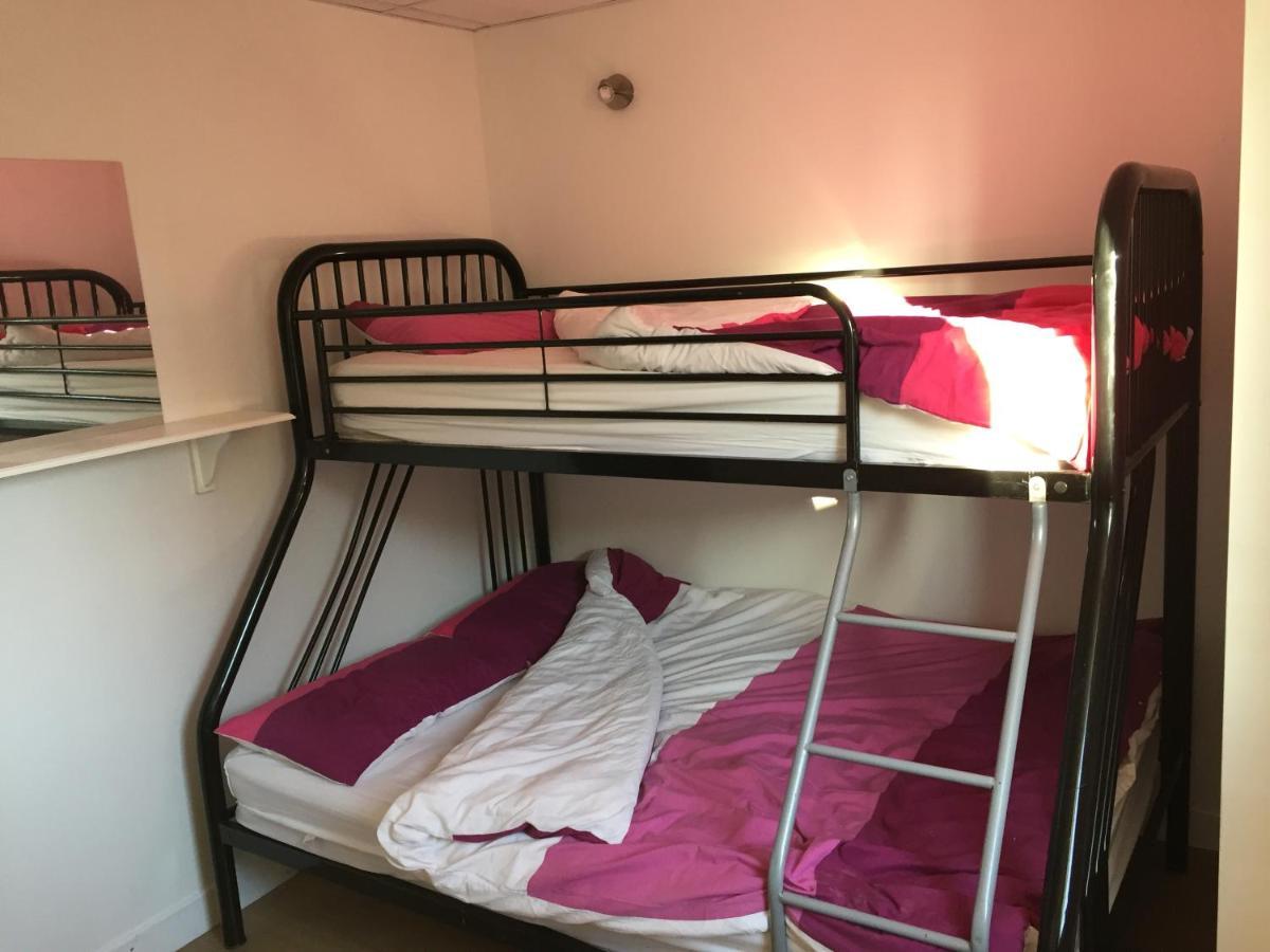 Greenway&Copper Coast Hostel Bunmahon Esterno foto